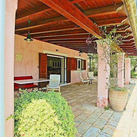 Villa Kleopatra Pouládes Екстериор снимка