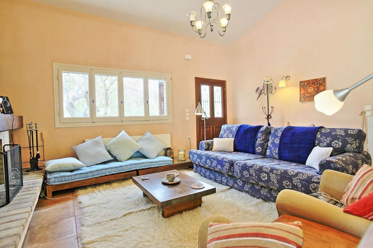 Villa Kleopatra Pouládes Екстериор снимка