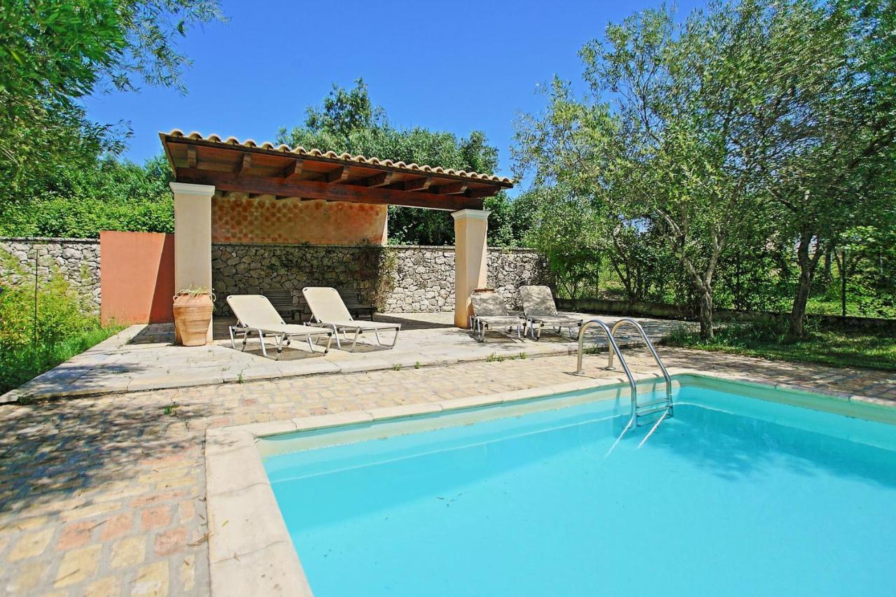Villa Kleopatra Pouládes Екстериор снимка