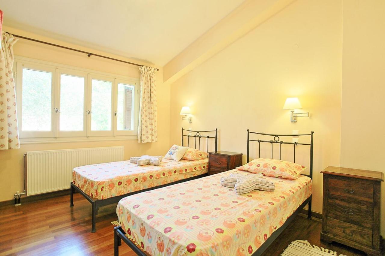Villa Kleopatra Pouládes Екстериор снимка