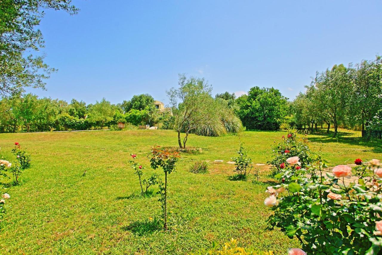 Villa Kleopatra Pouládes Екстериор снимка